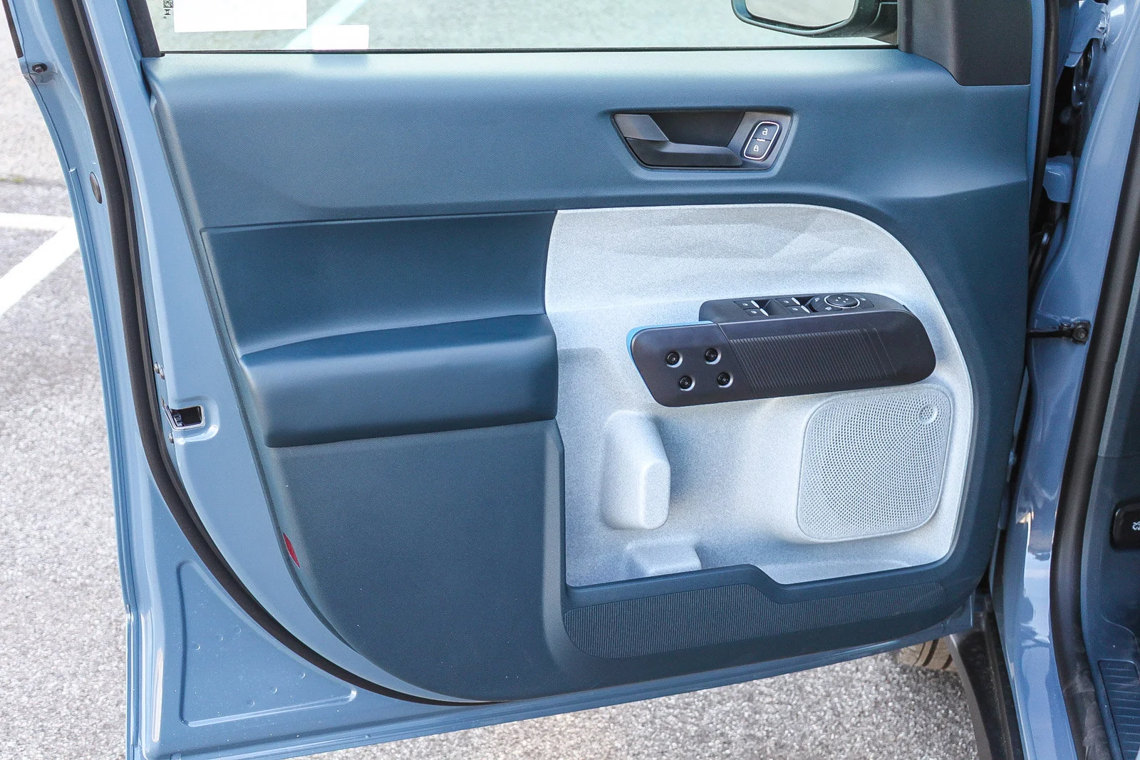 New 2026 Oxford White Ford XLT image 22