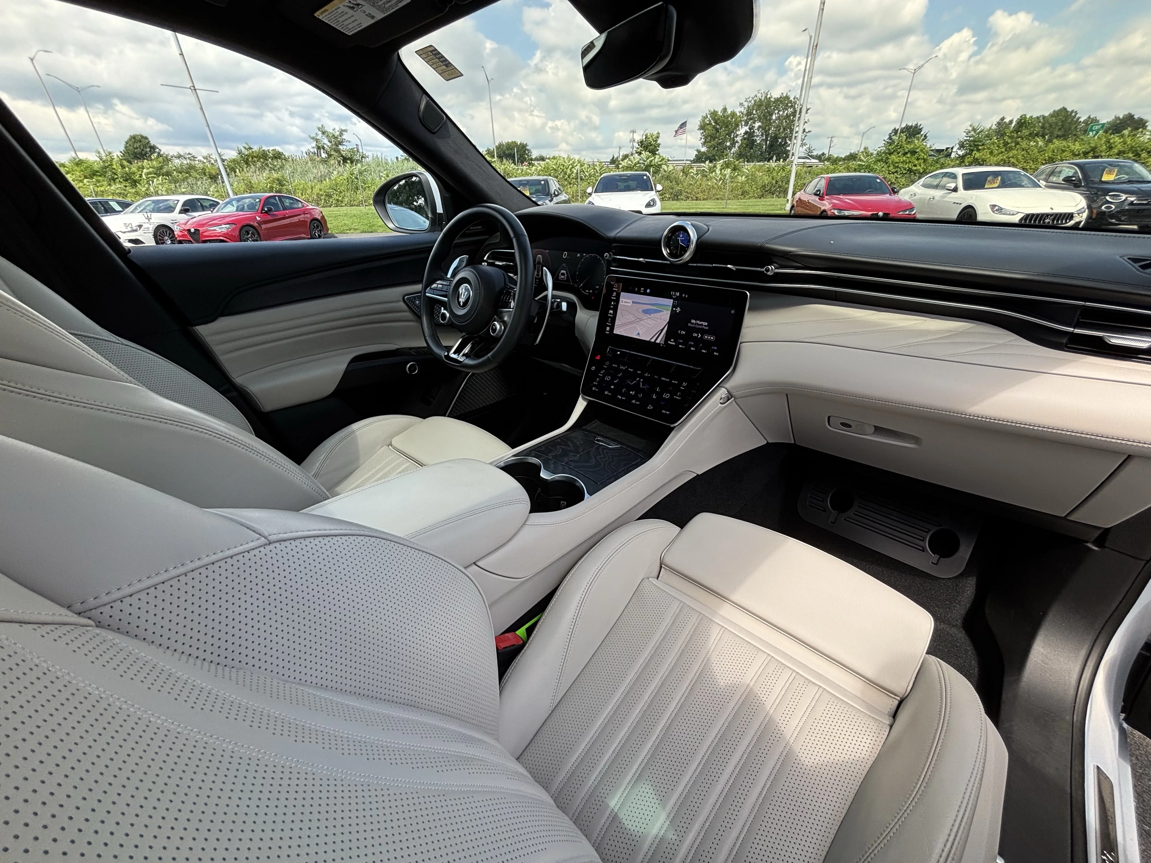 Certified Used 2023 Bianco Astro Metallic Maserati Modena image 36