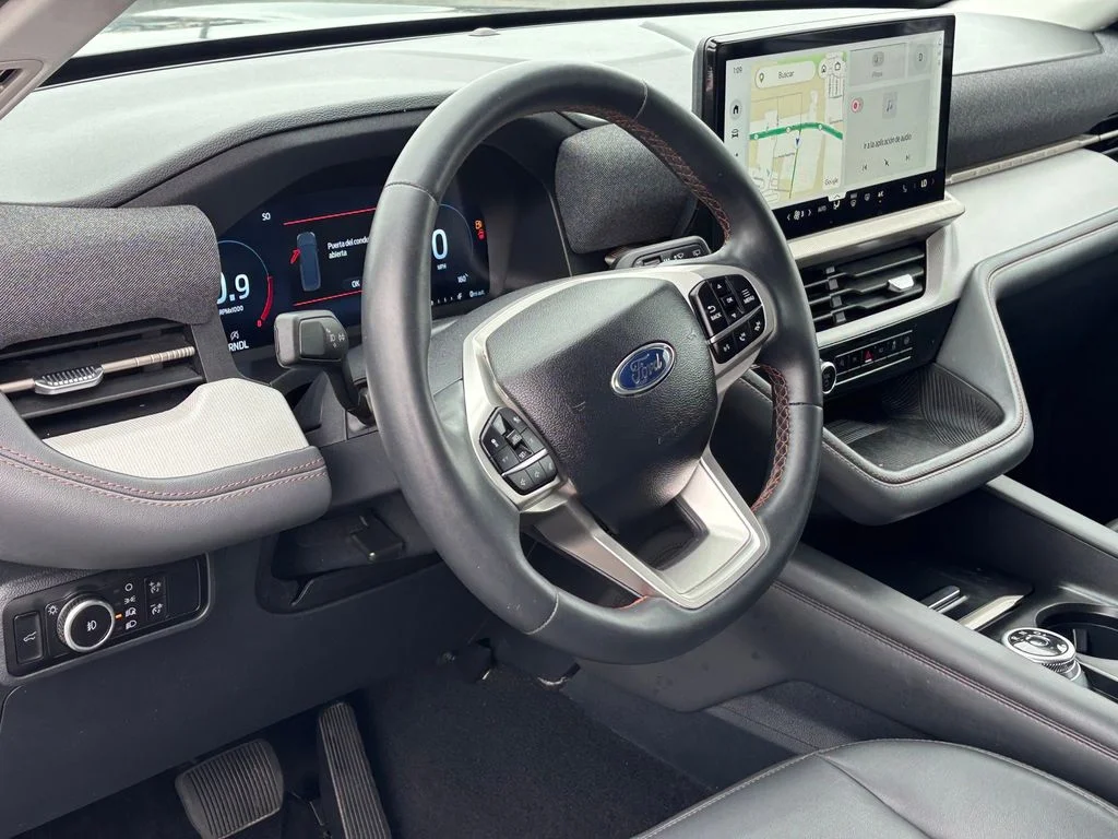 Used 2025 Gray Ford Active image 9