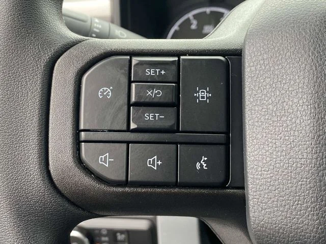 New 2026 Oxford White Ford F-350® XL image 15