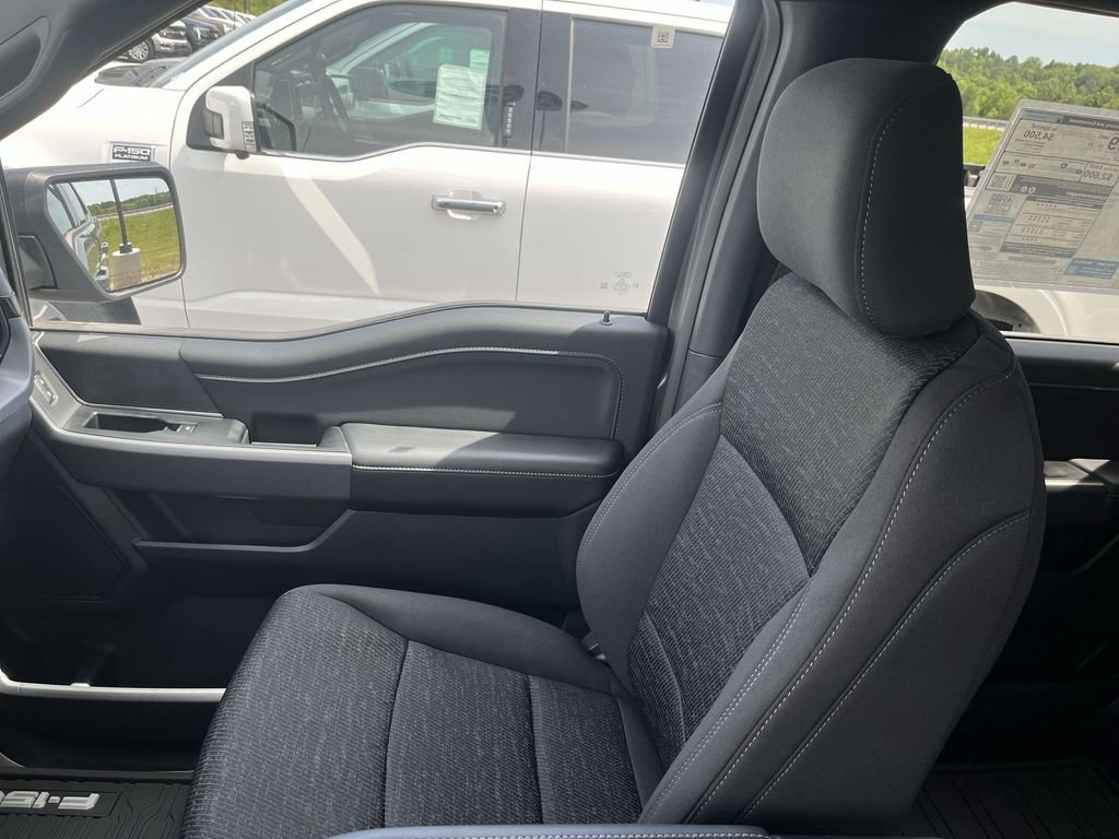New 2026 Carbonized Gray Metallic Ford XLT image 23