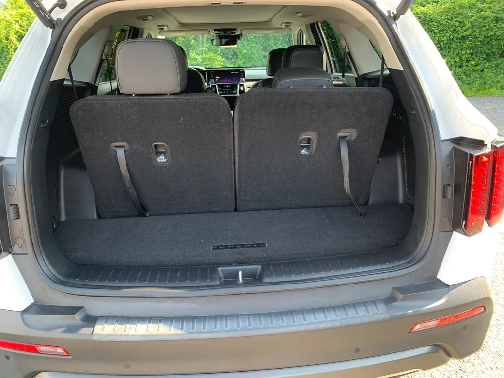 Used 2023 White Kia X-Line EX image 19