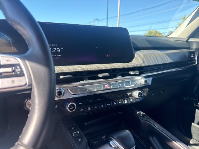 Used 2024 Silver Kia SX image 18