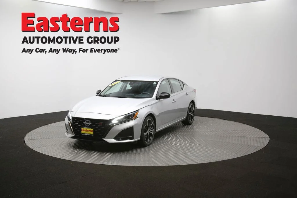 Used 2023 Silver Nissan 2.5 SR image 53