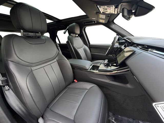 New 2026 Carpathian Grey Land Rover Dynamic SE image 16