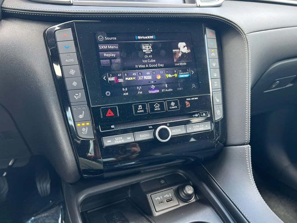 2025 INFINITI QX55 Essential - Photo 27