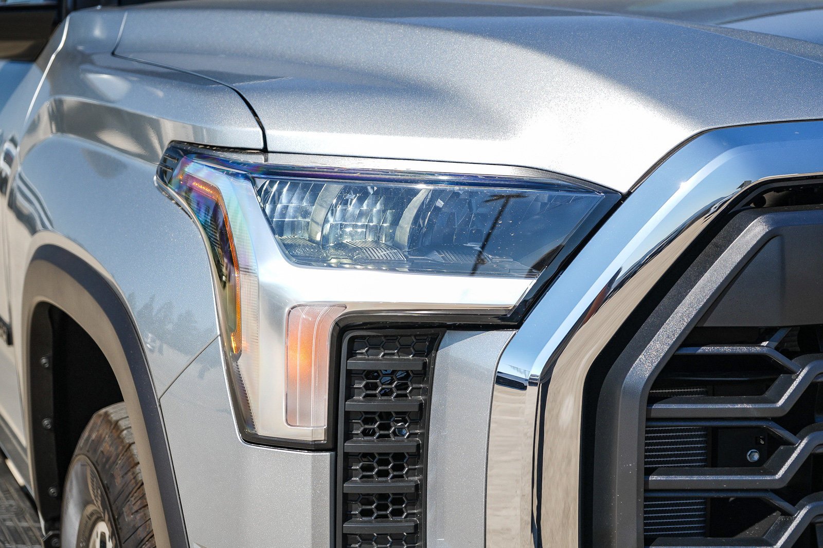 New 2026 Celestial Silver Metallic Toyota  SR5 image 5