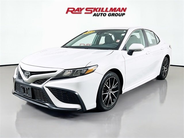 2023 Toyota Camry SE photo 2