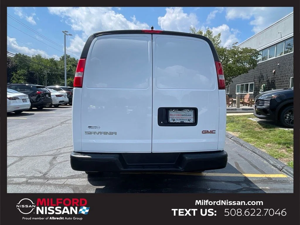 Used 2023 White GMC Work Van image 4
