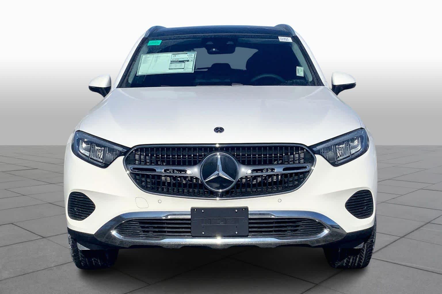 New 2026 Polar White Mercedes-Benz GLC 300 image 3