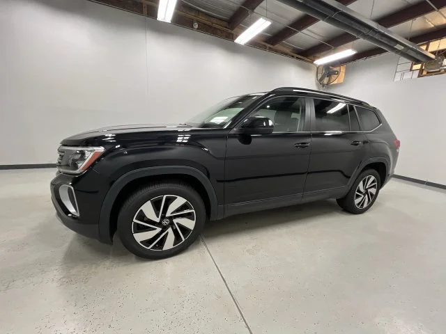 2024 Volkswagen Atlas SE w/Tech - Photo 5