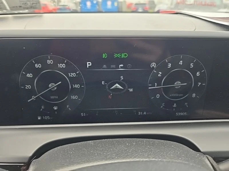 Used 2024 White Kia S image 12