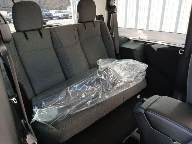 New 2026 Bright White Clear-Coat Exterior Paint Jeep Sport S image 16