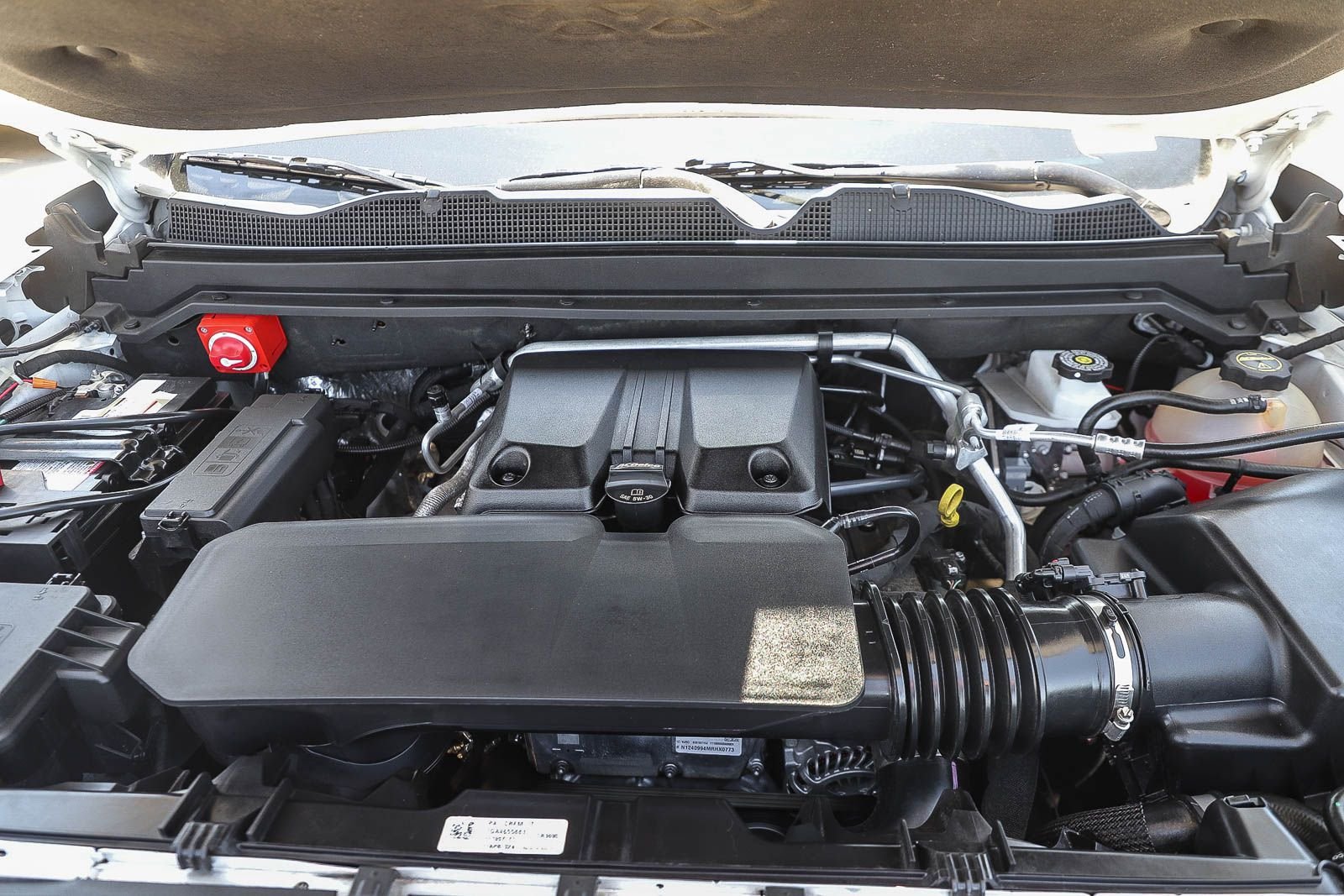 Used 2024 White GMC AT4 image 29