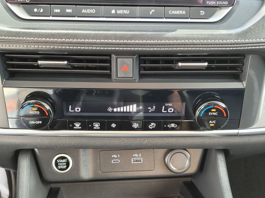 Used 2023 Gray Nissan SV image 17