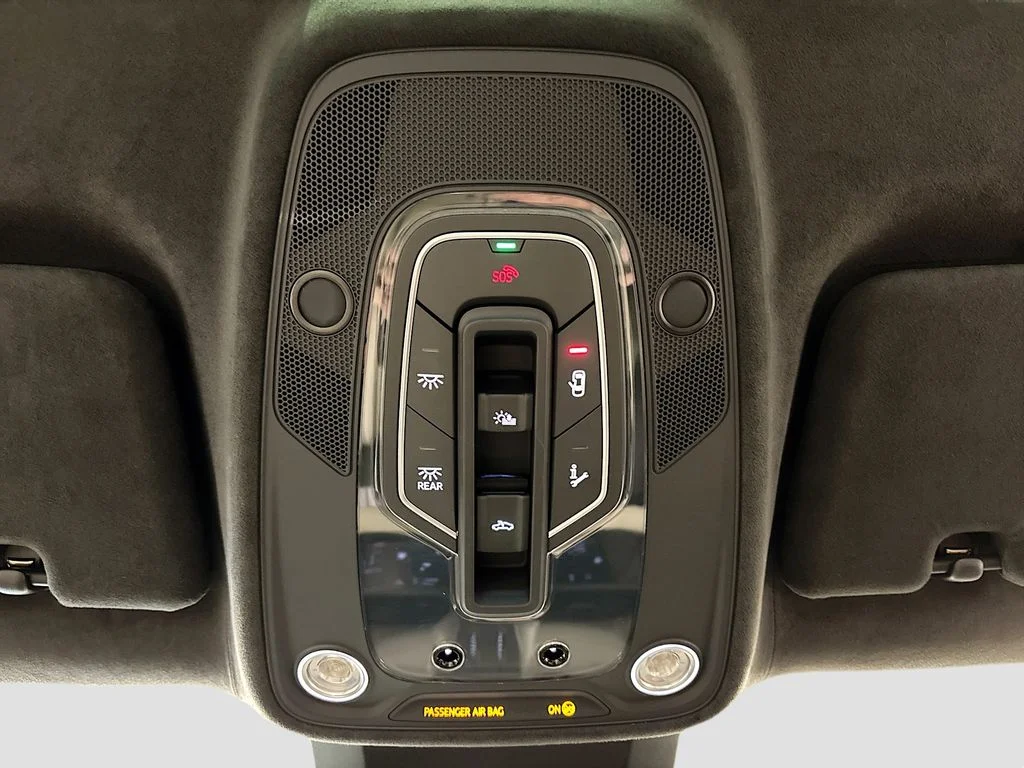 New 2025  Lamborghini SE image 29