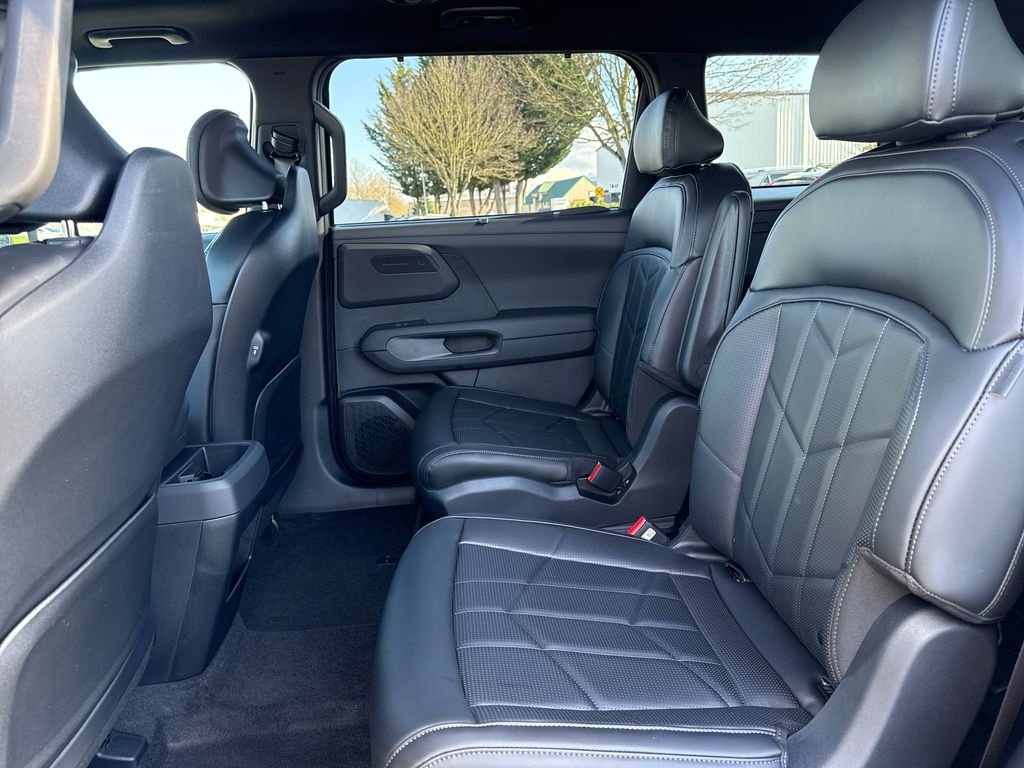 New 2027 Black Jade Green Kia X-Line EX image 16