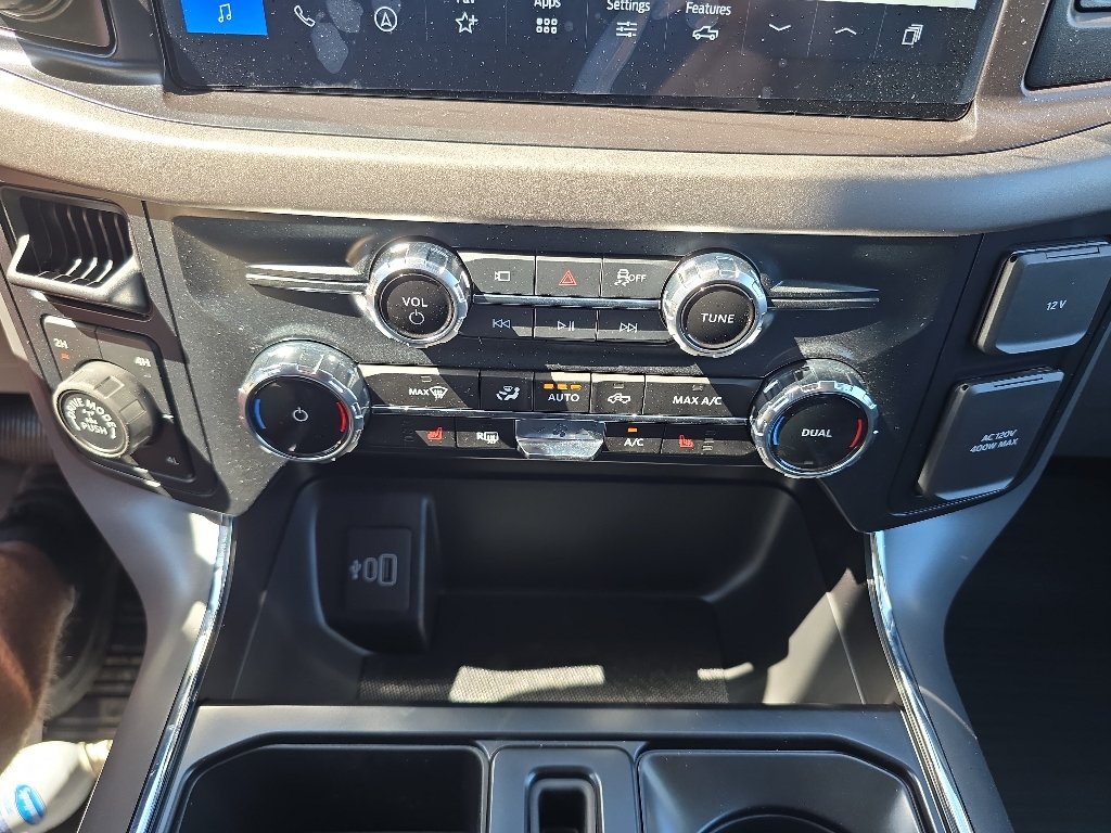 New 2026 Agate Black Metallic Ford XLT image 21
