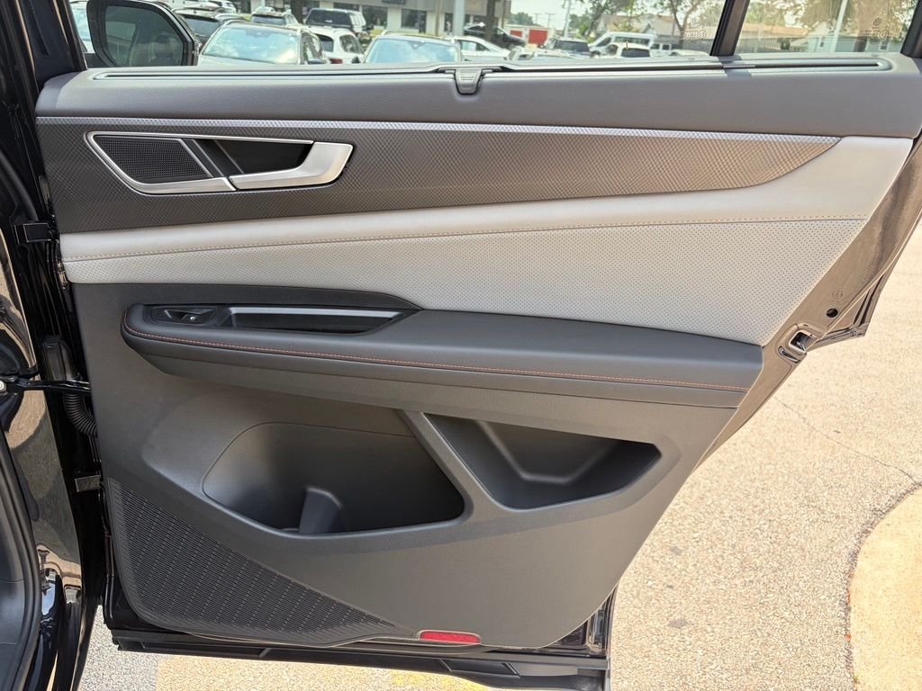 New 2026 Deep Black Pearl Volkswagen 2.0T Peak Edition image 23