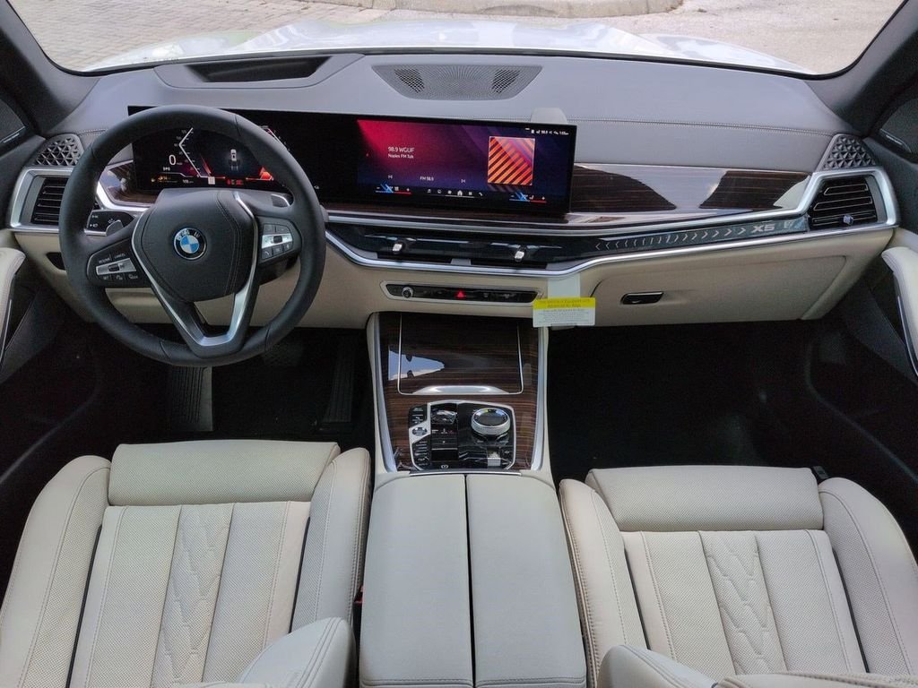 New 2026 Mineral White Metallic BMW xDrive50e image 15