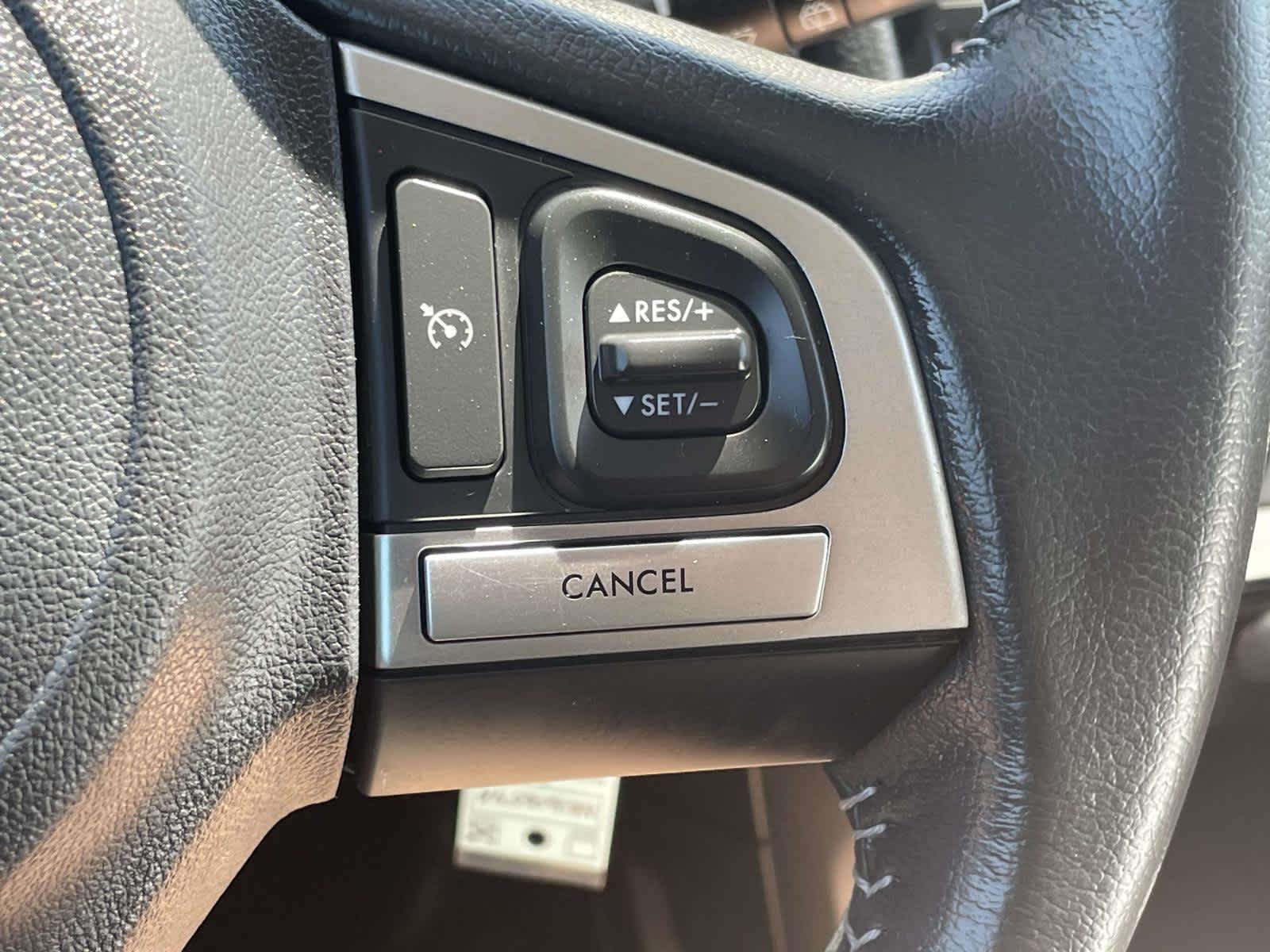 Used 2017 Ice Silver Metallic Subaru Limited image 37