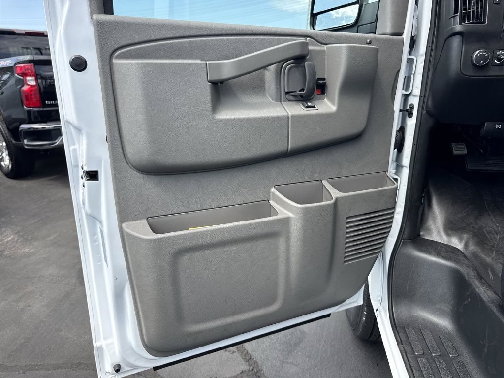 2026 Chevrolet Express Passenger LS - Photo 17