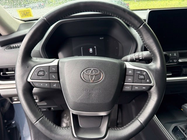 Used 2024 White Toyota XLE image 15