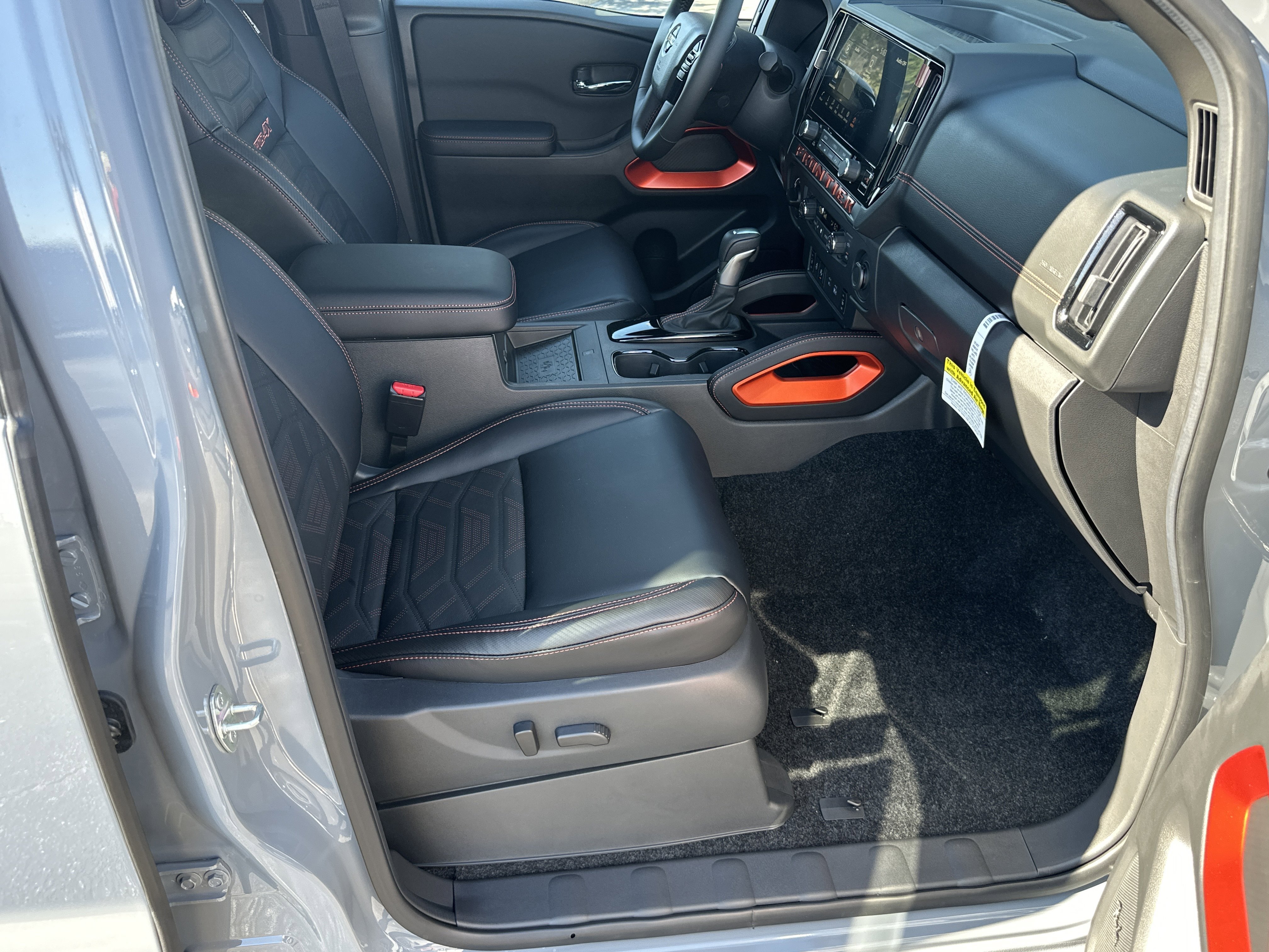 2025 Nissan Frontier PRO-4X - Photo 14