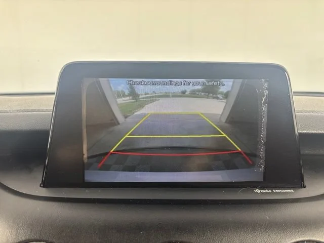 Used 2018 Silver Kia GT1 image 6