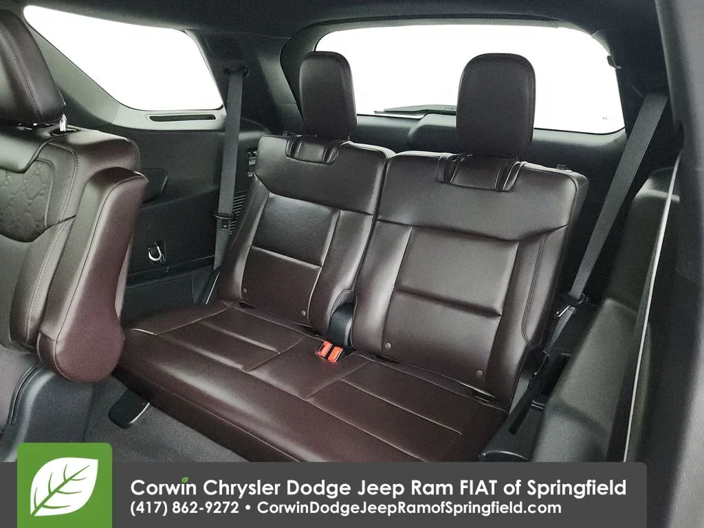 Used 2025 Gray Ford Platinum image 31