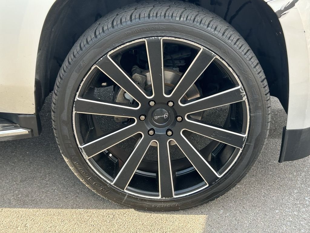Used 2018 Silver GMC SLT image 10