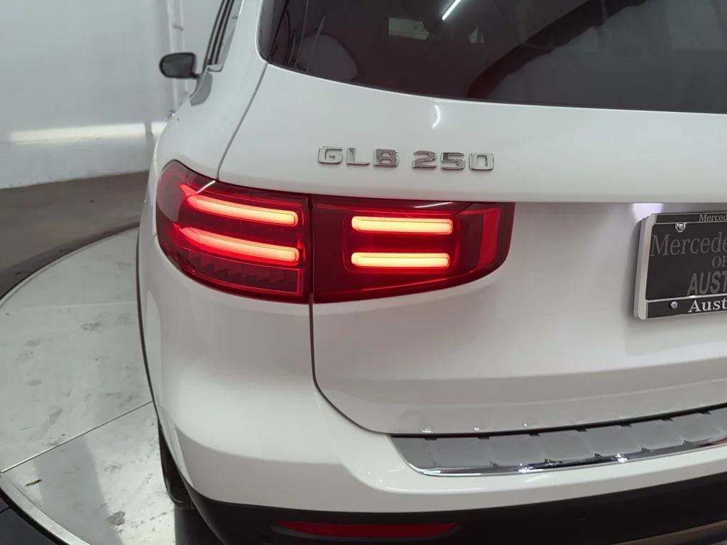 Used 2026 White Mercedes-Benz GLB 250 image 28