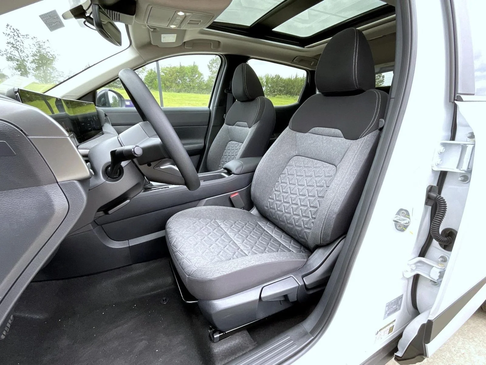 New 2026 White Nissan SV image 10