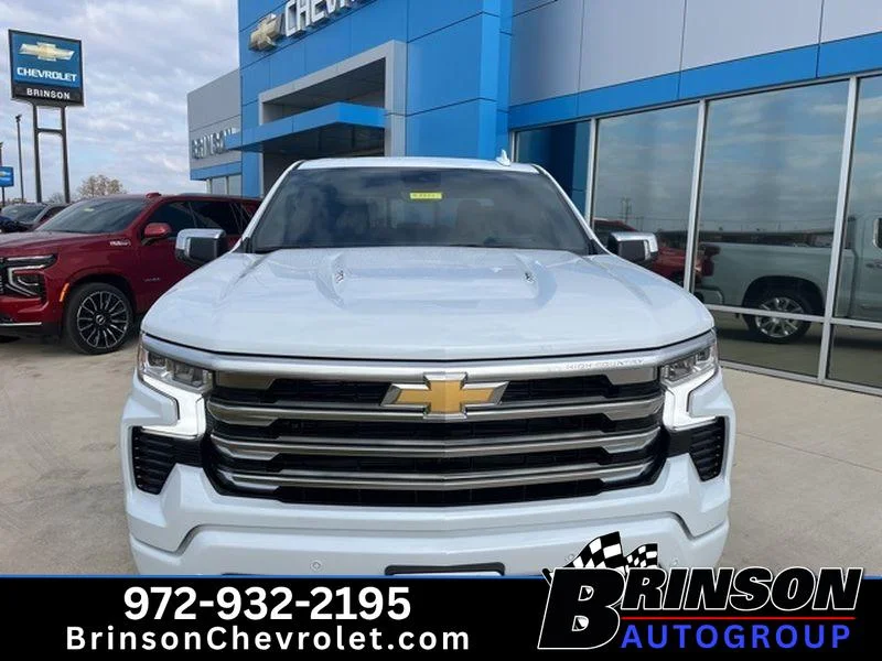 New 2026 Polar White Tricoat Chevrolet High Country image 2