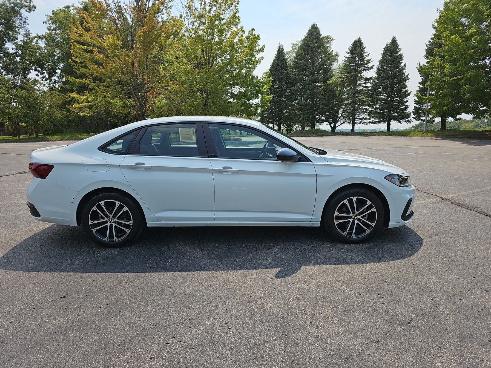 Used 2025 White Volkswagen Sport image 6
