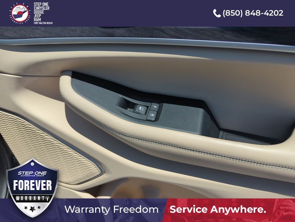 Used 2022 Black Jeep 4xe image 36