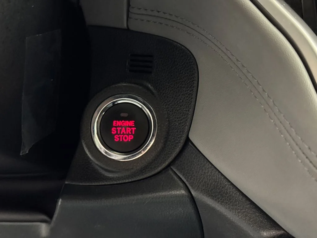 Used 2025 Gray Metallic Subaru Premium image 30