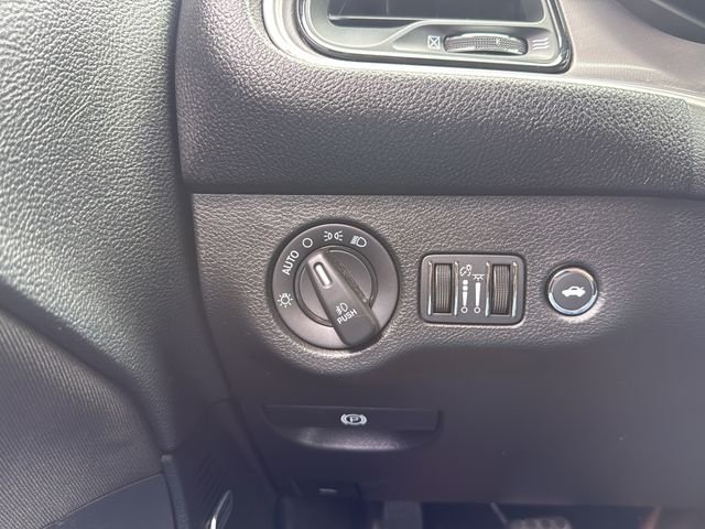 Used 2022 White Dodge R/T Scat Pack image 24