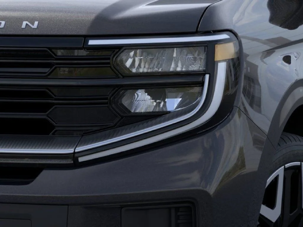 New 2026 Agate Black Metallic Ford Platinum® image 18