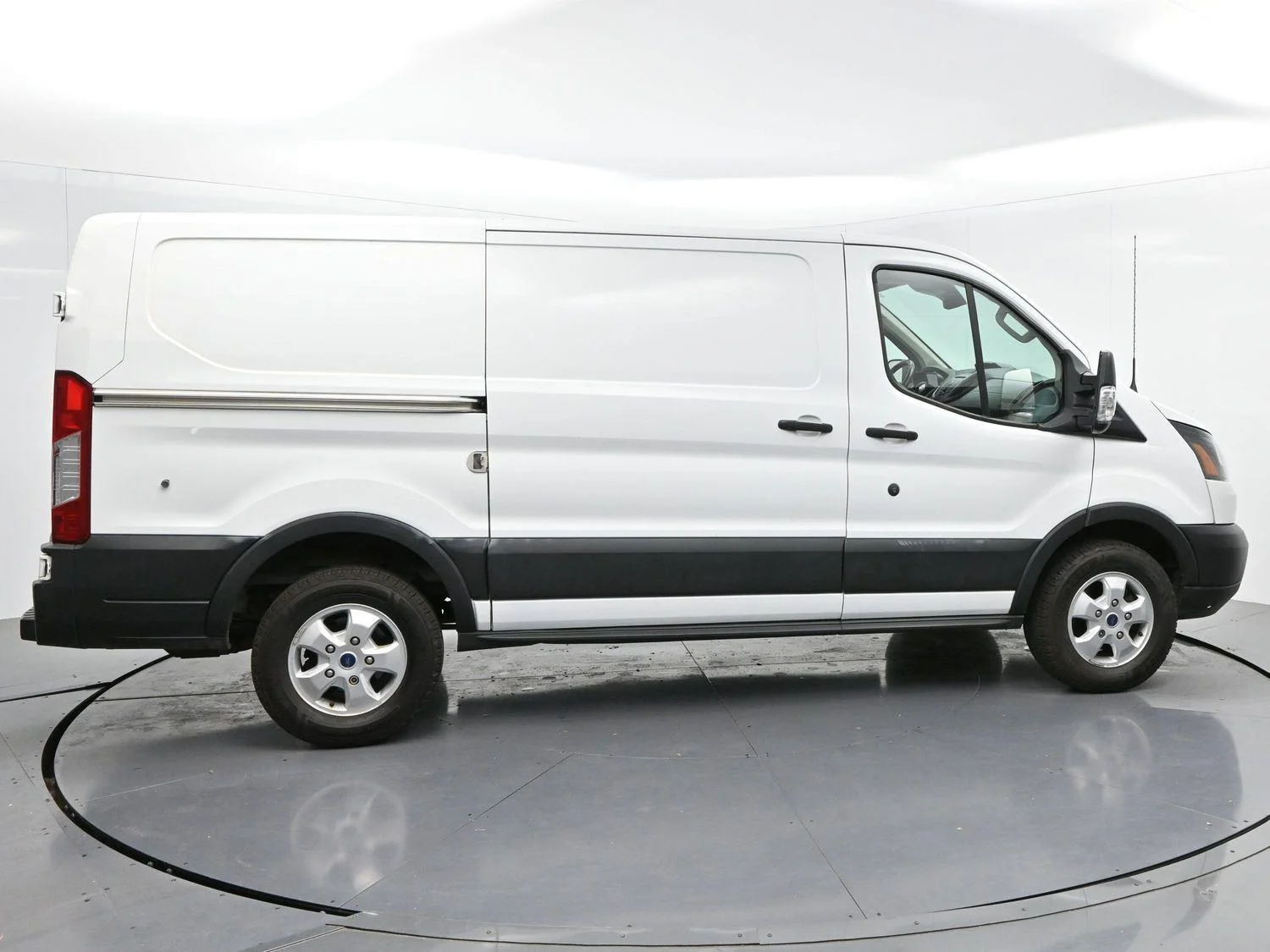 Used 2019  Ford 250 image 8