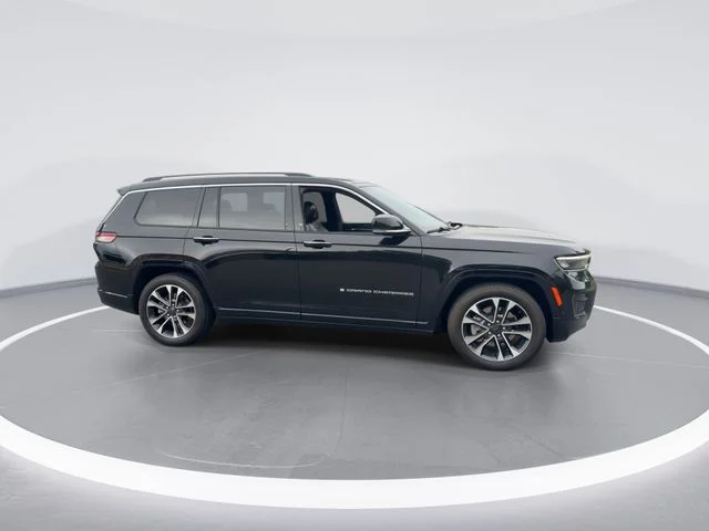 Used 2021 Black Jeep Overland image 9