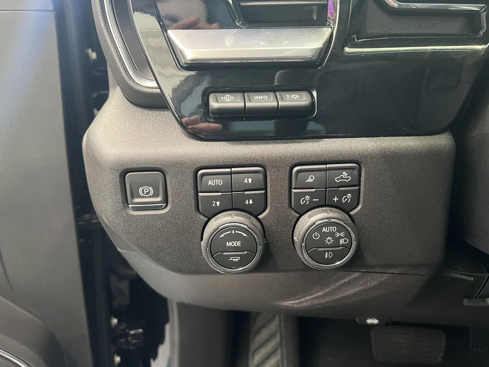 Used 2025 Black Chevrolet LTZ image 12