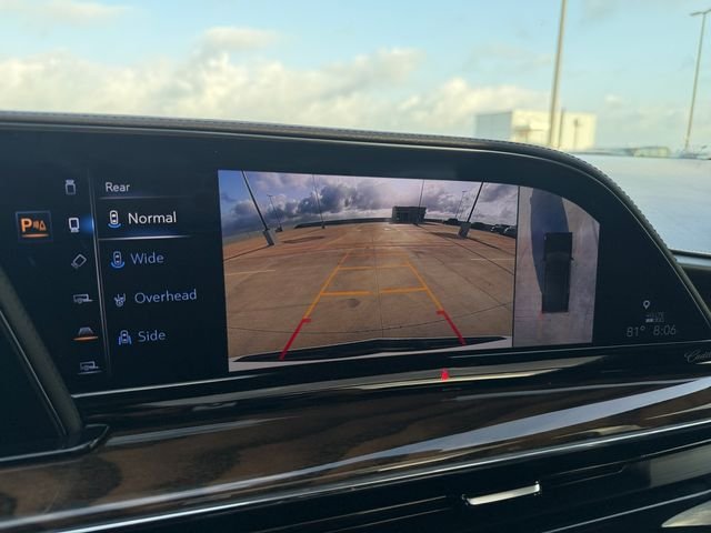 Used 2024 White Cadillac Sport Platinum image 21