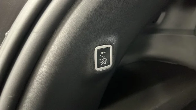 Used 2025 Diamond Black Jeep Launch Edition image 28