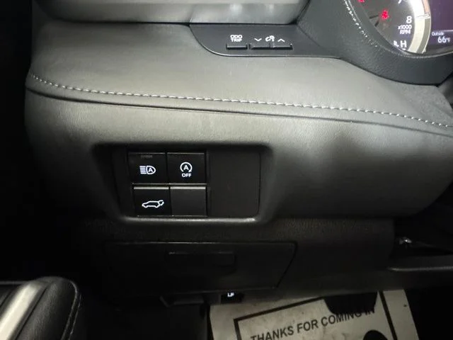 Used 2023 Pearl Toyota LE image 21