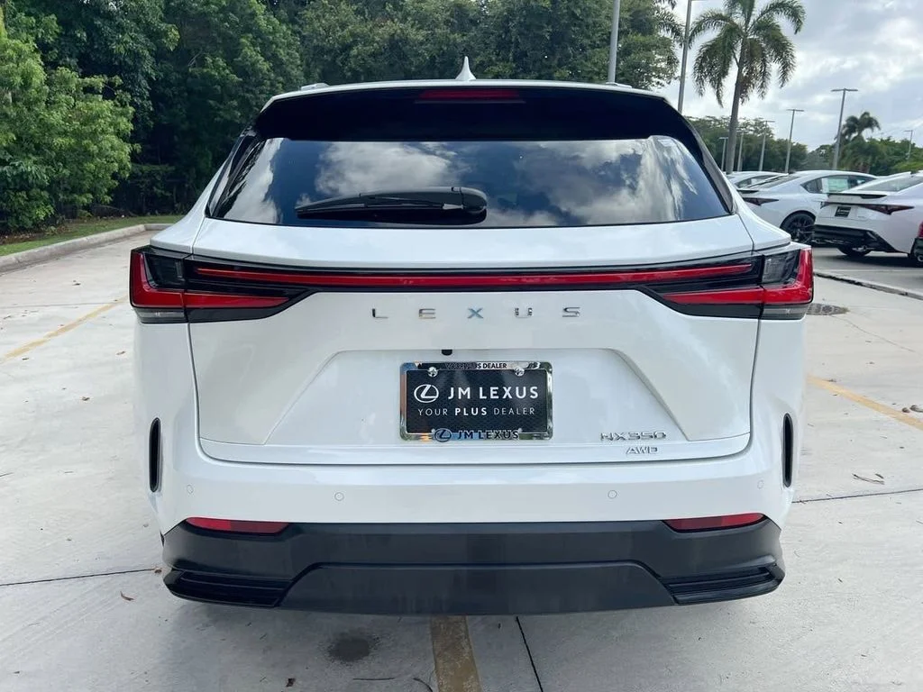 Used 2022 White Pearl Lexus 350 Luxury image 6