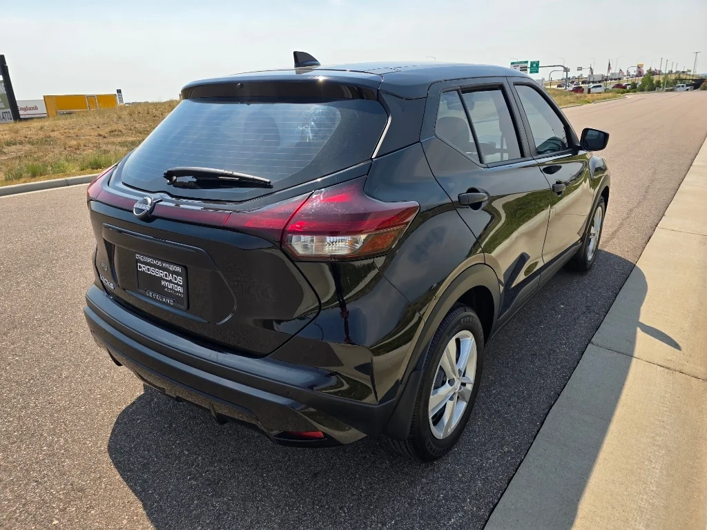Used 2025 Super Black Nissan S image 5