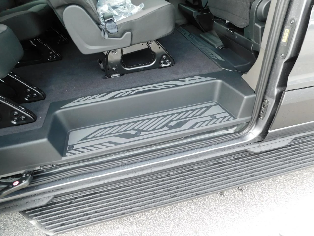 New 2026 Carbonized Gray Metallic Ford Passenger Van XLT image 11