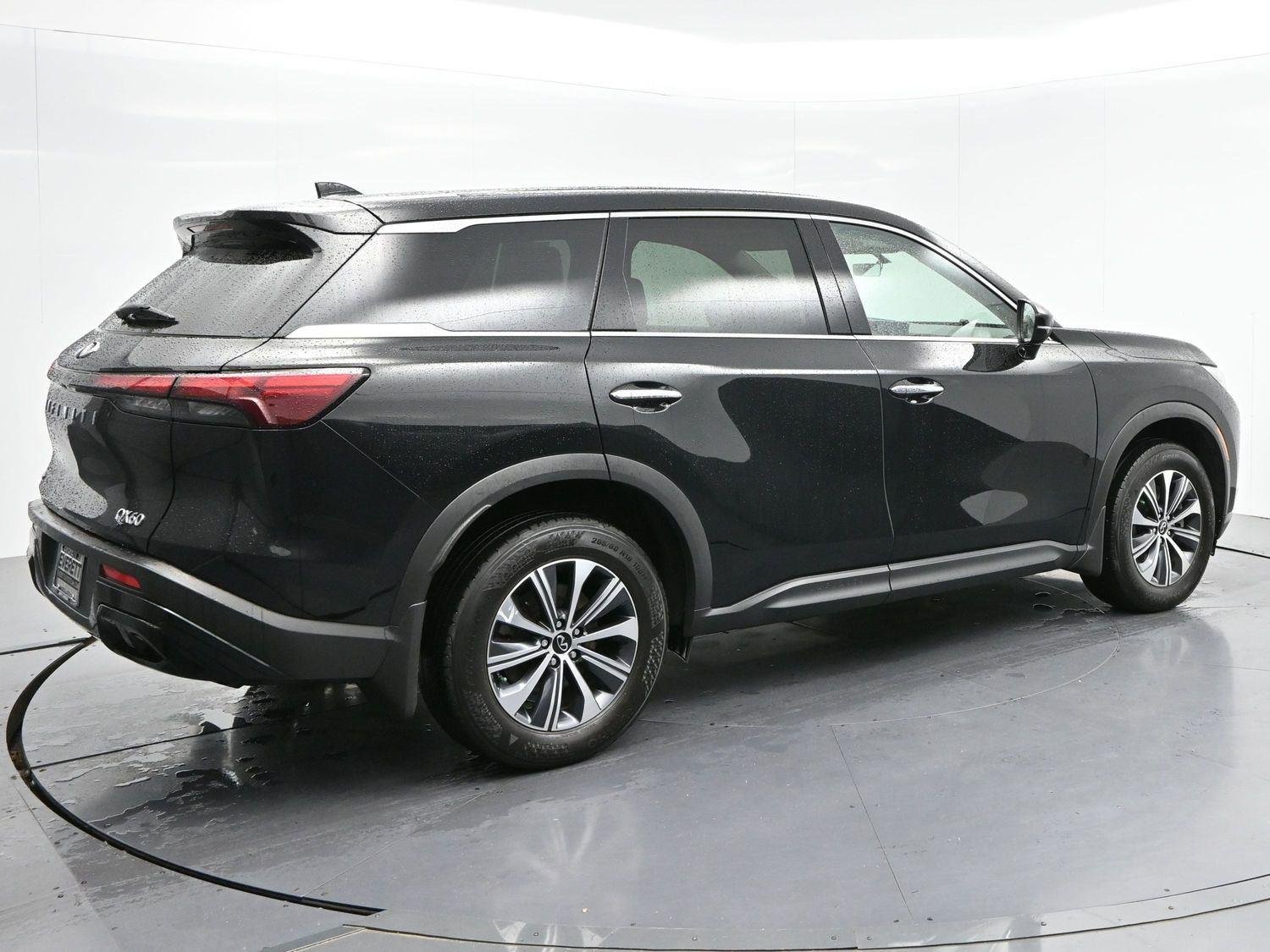 Used 2023 Mineral Black INFINITI PURE image 7