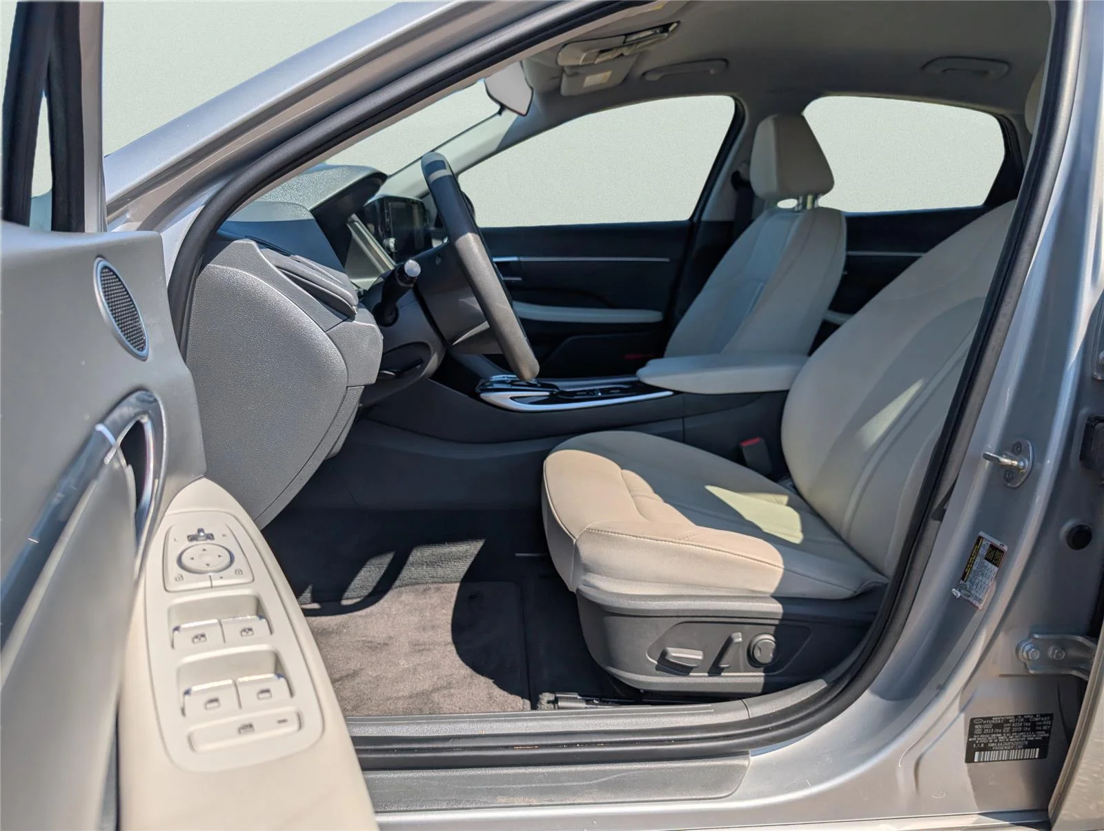 Used 2023 Curated Silver Hyundai SEL image 33